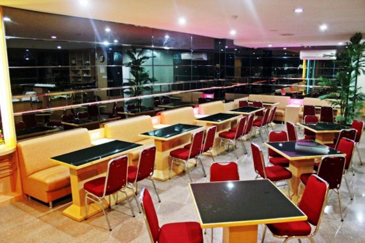 Lovina Inn Penuin Nagoya Esterno foto
