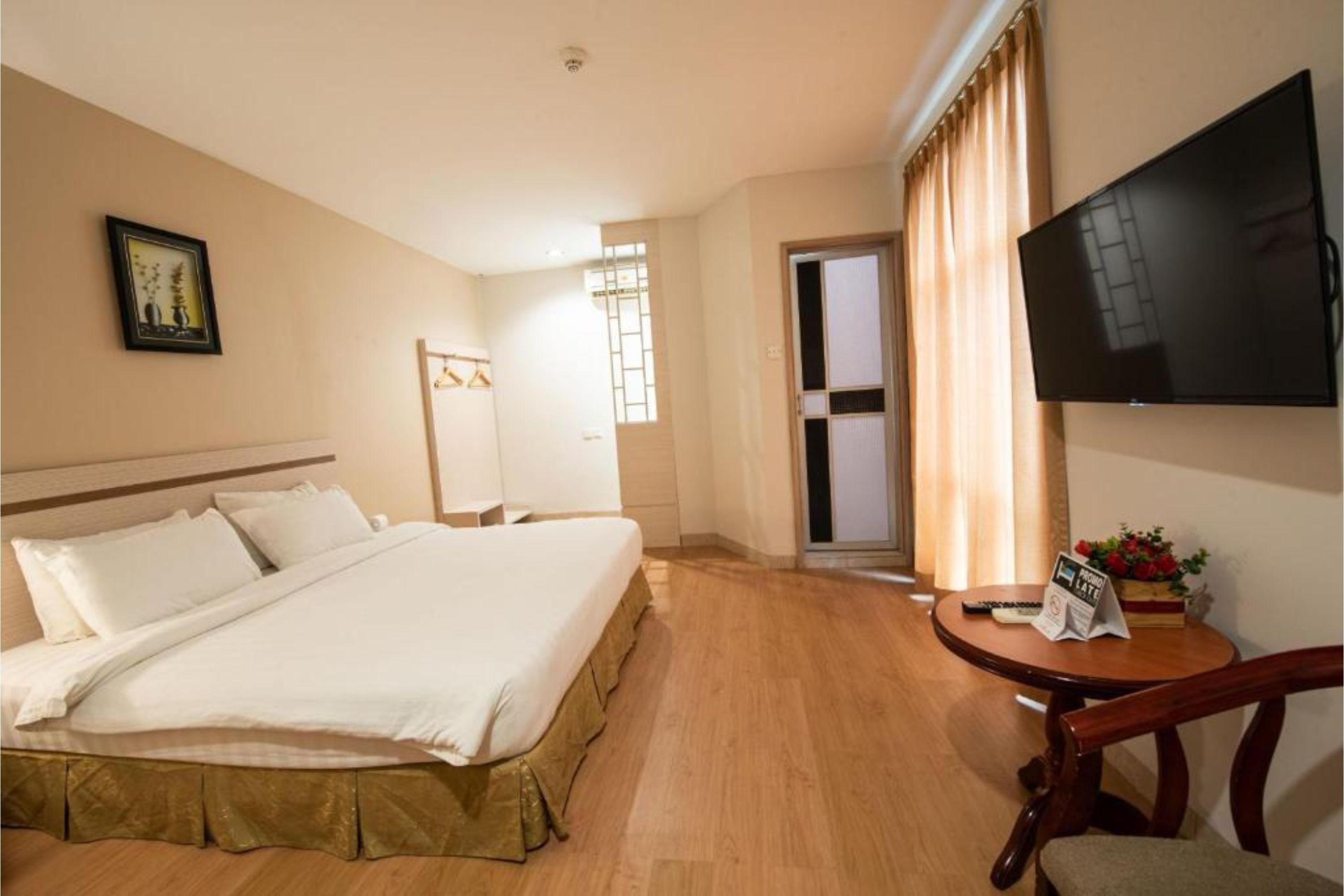 Lovina Inn Penuin Nagoya Esterno foto