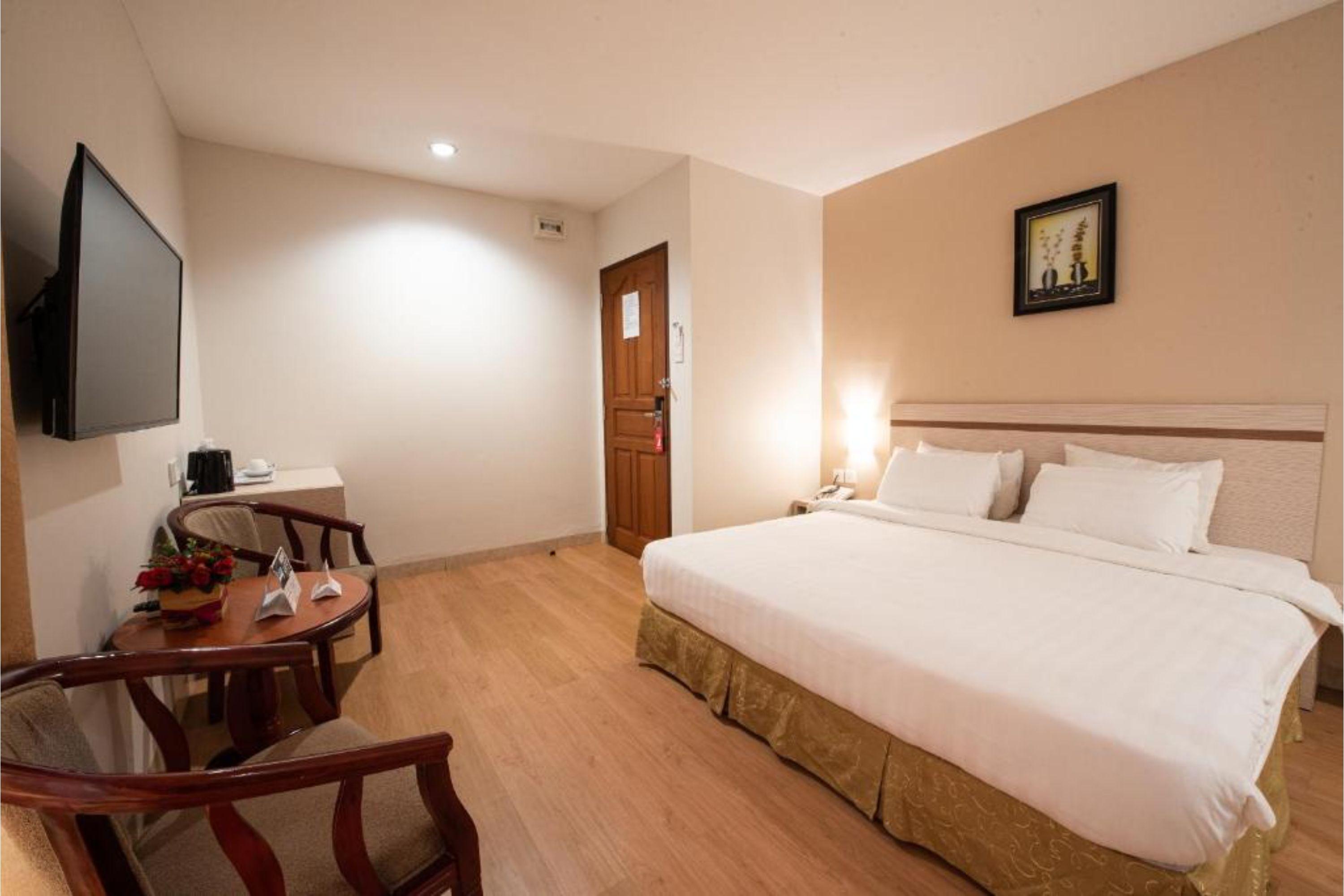 Lovina Inn Penuin Nagoya Esterno foto