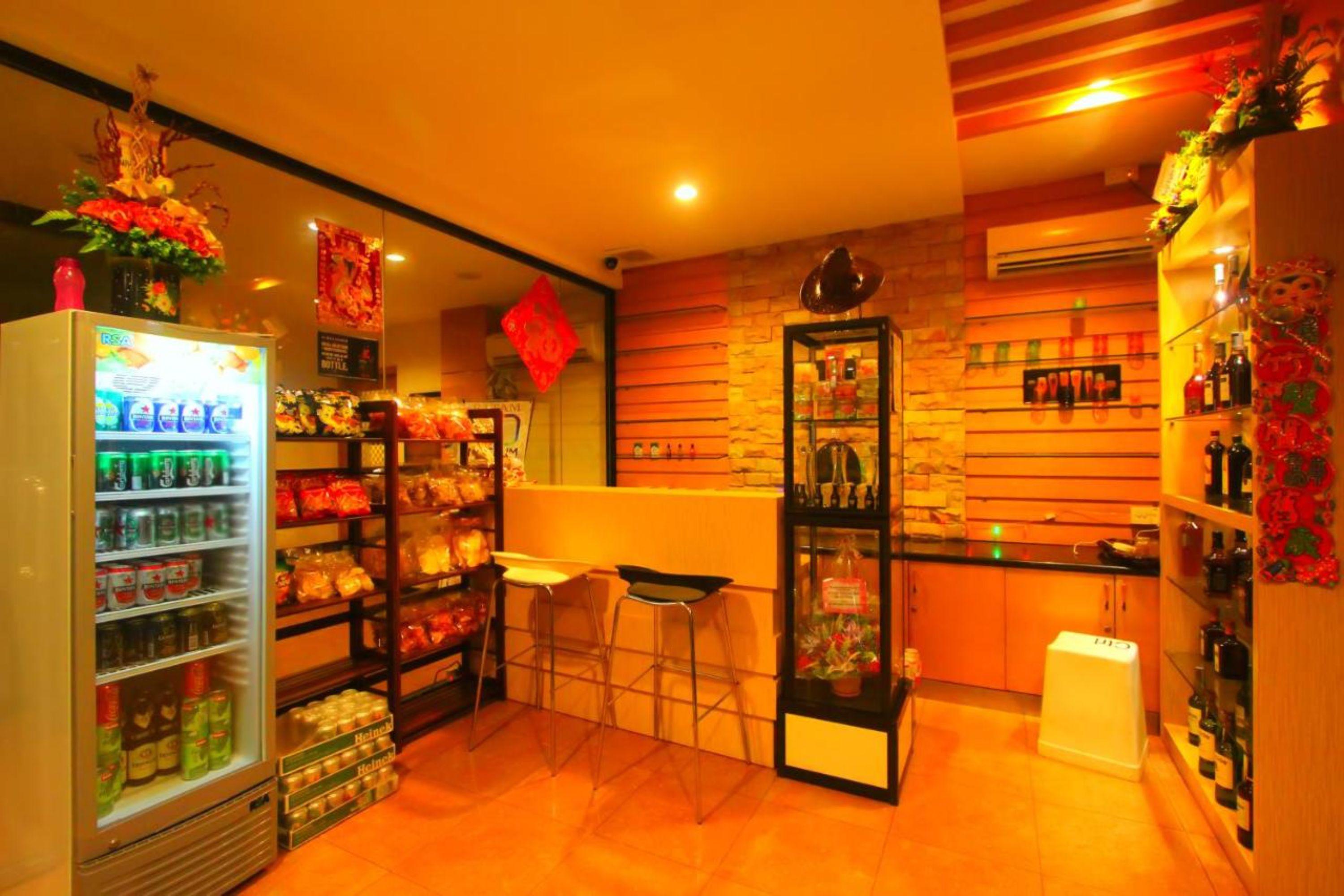 Lovina Inn Penuin Nagoya Esterno foto