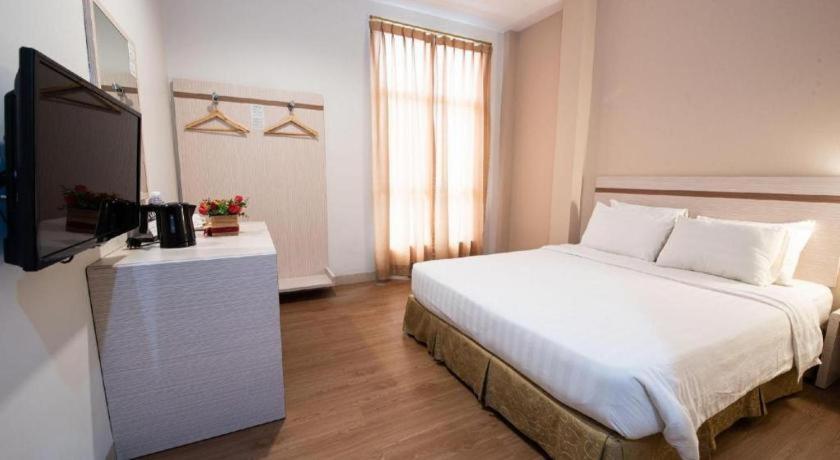 Lovina Inn Penuin Nagoya Esterno foto