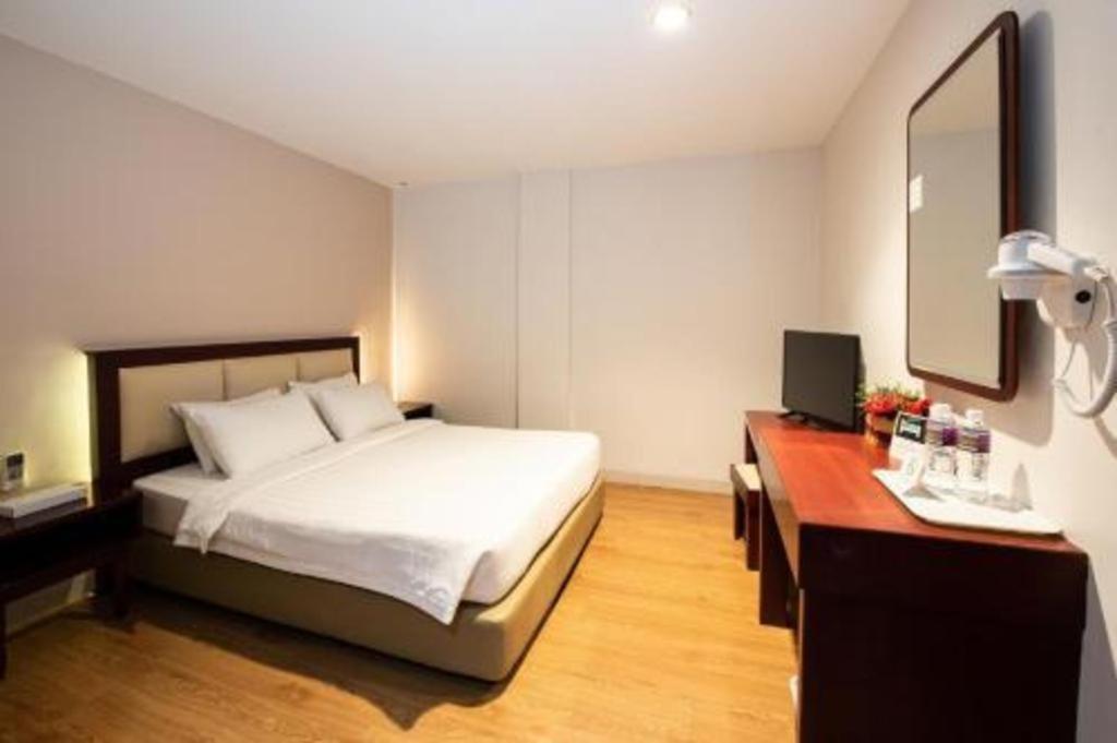 Lovina Inn Penuin Nagoya Esterno foto
