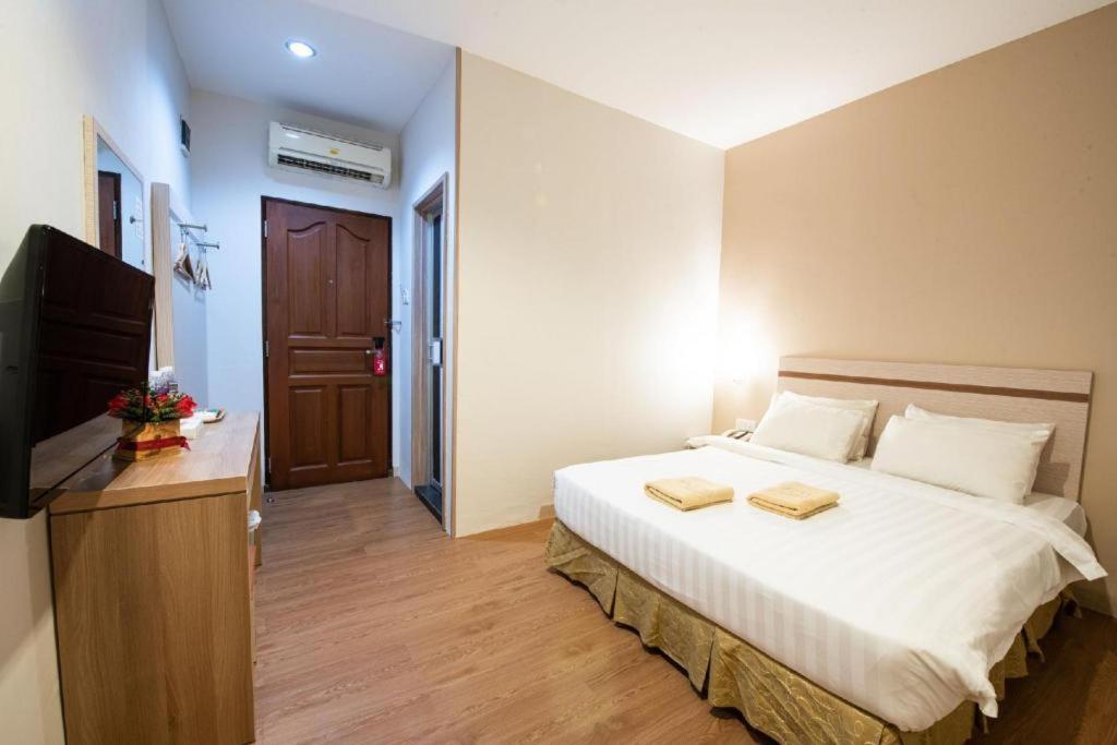 Lovina Inn Penuin Nagoya Esterno foto
