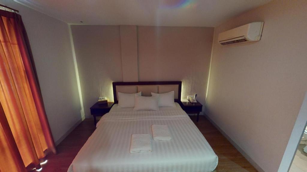 Lovina Inn Penuin Nagoya Esterno foto